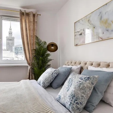 Dekart Centrum * Varşova